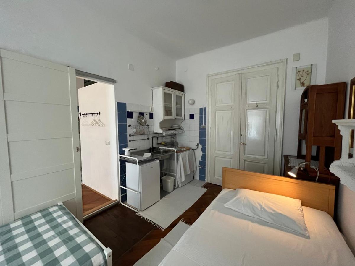 Guest House Ilicki Plac Zagreb Exteriör bild